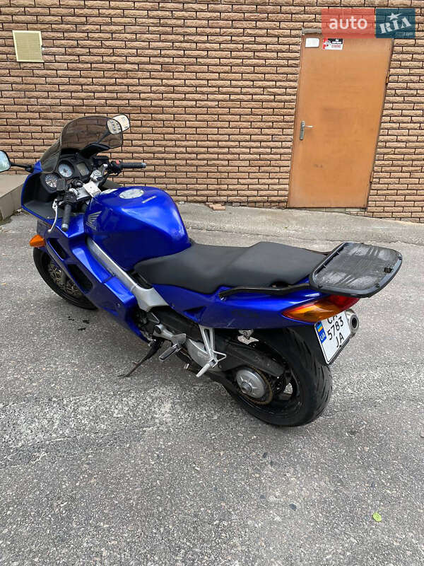 Мотоцикл Спорт-туризм Honda VFR 800F Interceptor 2000 в Обухове