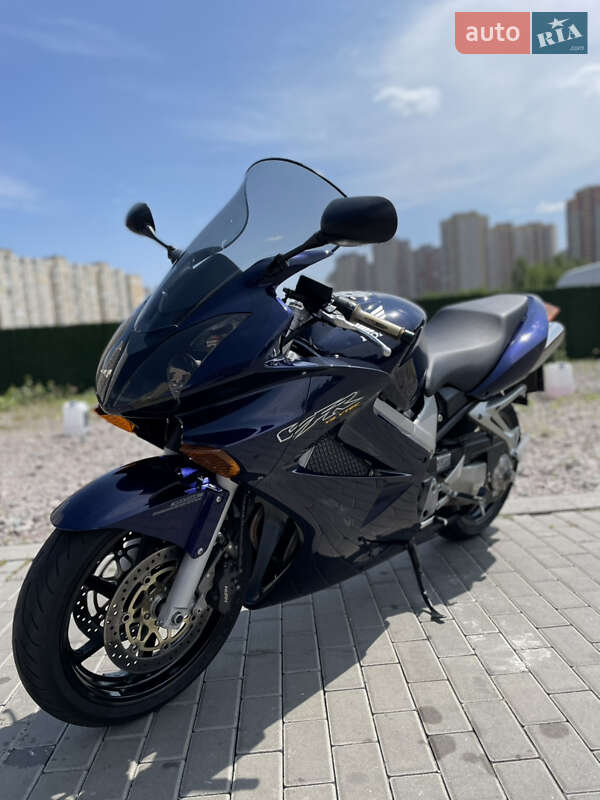 Мотоцикл Спорт-туризм Honda VFR 800F Interceptor 2003 в Києві