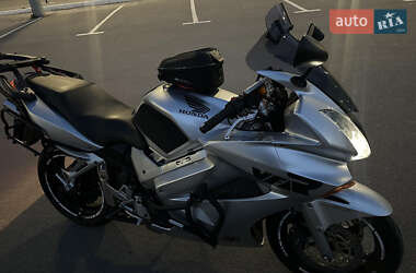 Мотоцикл Спорт-туризм Honda VFR 800F Interceptor 2002 в Тернополе
