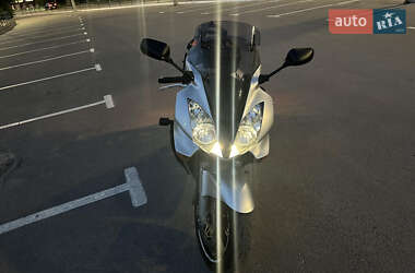 Мотоцикл Спорт-туризм Honda VFR 800F Interceptor 2002 в 