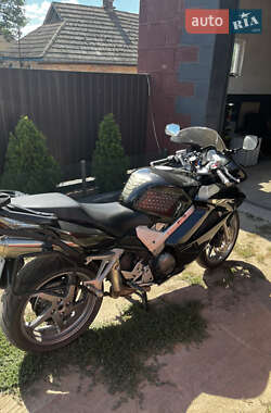 Мотоцикл Спорт-туризм Honda VFR 800F Interceptor 2008 в 
