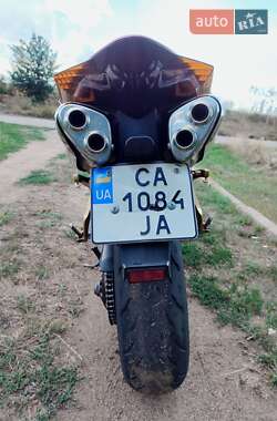 Мотоцикл Спорт-туризм Honda VFR 800F Interceptor 2003 в 