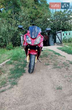 Мотоцикл Спорт-туризм Honda VFR 800F Interceptor 2003 в 