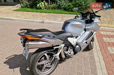 Мотоцикл Спорт-туризм Honda VFR 800F Interceptor 2005 в 