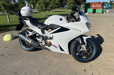Мотоцикл Спорт-туризм Honda VFR 800F Interceptor 2016 в 