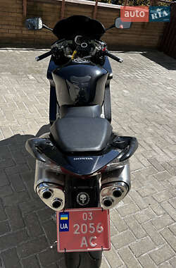 Мотоцикл Спорт-туризм Honda VFR 800F Interceptor 2006 в 