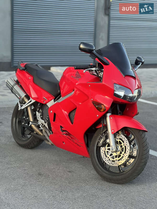 Мотоцикл Спорт-туризм Honda VFR 800F Interceptor 1999 в Чернигове