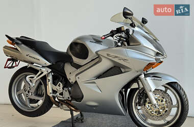 Мотоцикл Спорт-туризм Honda VFR 800F Interceptor 2004 в Києві