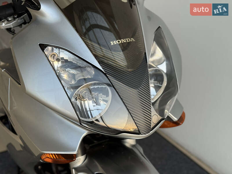 Мотоцикл Спорт-туризм Honda VFR 800F Interceptor 2004 в Києві фото 13 Мотоцикл Спорт-туризм Honda VFR 800F Interceptor 2004 в Києві