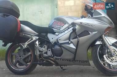 Мотоцикл Спорт-туризм Honda VFR 800F Interceptor 2004 в 