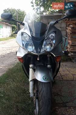 Мотоцикл Спорт-туризм Honda VFR 800F Interceptor 2004 в 