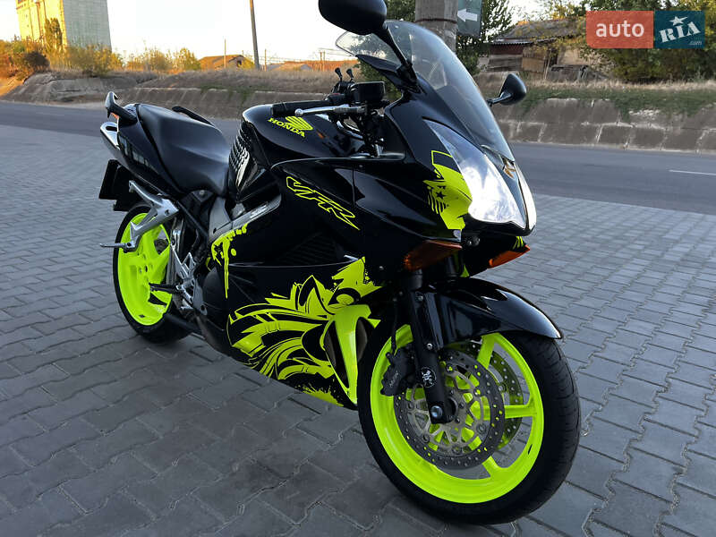Мотоцикл Спорт-туризм Honda VFR 800F Interceptor 2002 в Березівці