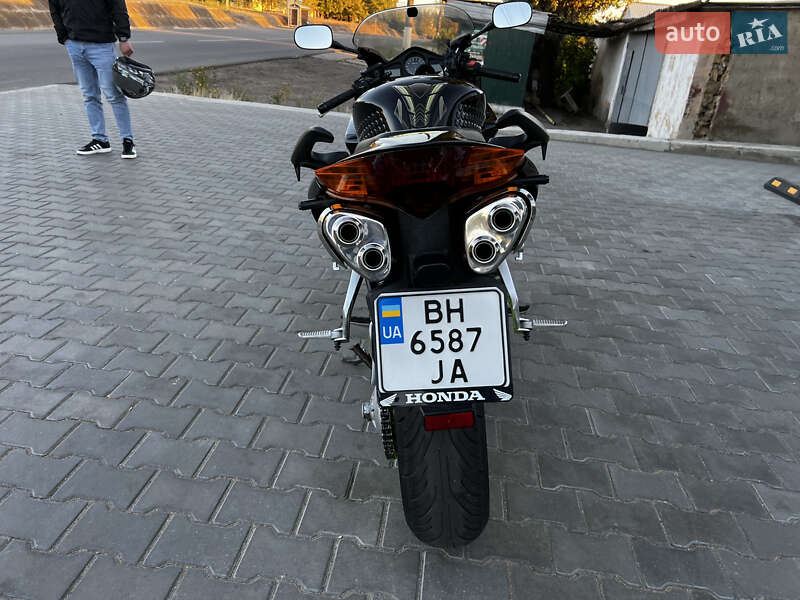 Мотоцикл Спорт-туризм Honda VFR 800F Interceptor 2002 в Березівці