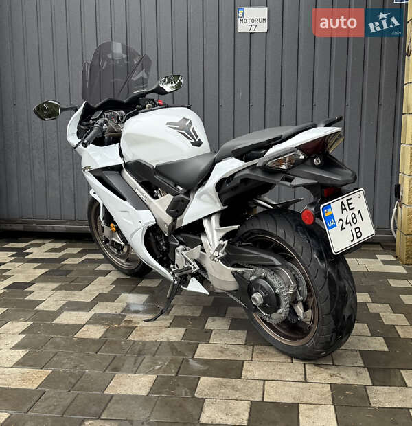 Мотоцикл Спорт-туризм Honda VFR 800F Interceptor 2014 в Новомосковську фото 6 Мотоцикл Спорт-туризм Honda VFR 800F Interceptor 2014 в Новомосковську