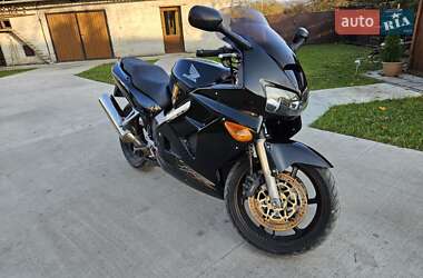 Мотоцикл Спорт-туризм Honda VFR 800F Interceptor 1999 в Радехові