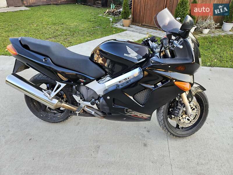 Мотоцикл Спорт-туризм Honda VFR 800F Interceptor 1999 в Радехове фото 9 Мотоцикл Спорт-туризм Honda VFR 800F Interceptor 1999 в Радехове