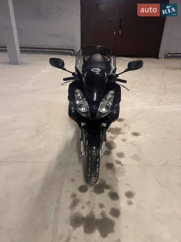 Мотоцикл Спорт-туризм Honda VFR 800F Interceptor 2002 в Киеве фото 12 Мотоцикл Спорт-туризм Honda VFR 800F Interceptor 2002 в Киеве