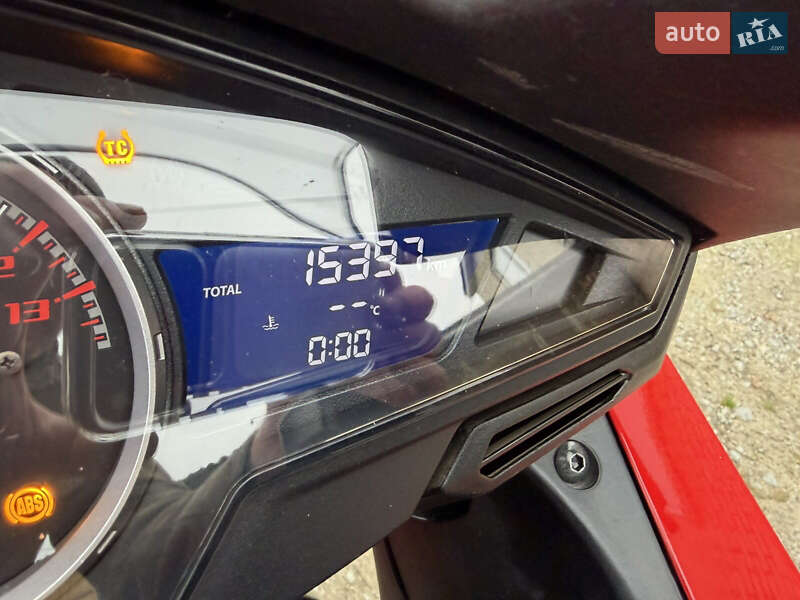 Мотоцикл Спорт-туризм Honda VFR 800F Interceptor 2015 в Києві фото 14 Мотоцикл Спорт-туризм Honda VFR 800F Interceptor 2015 в Києві