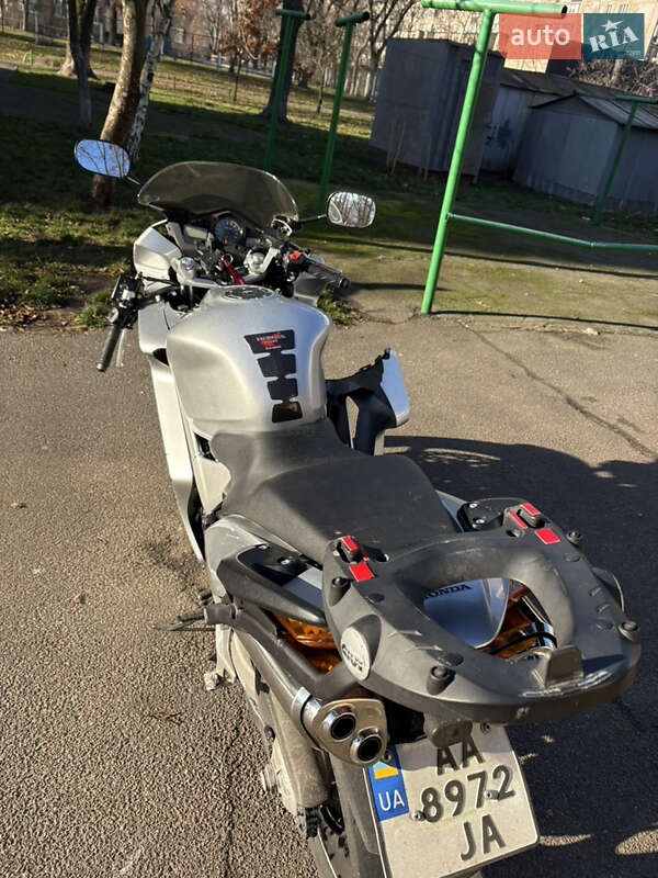 Мотоцикл Спорт-туризм Honda VFR 800F Interceptor 2003 в Києві