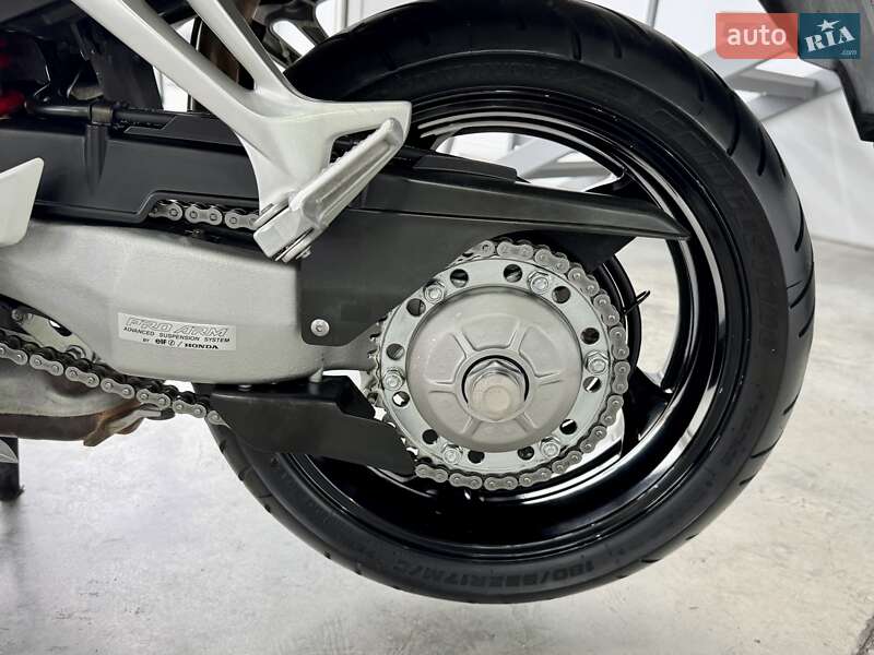 Мотоцикл Спорт-туризм Honda VFR 800F Interceptor 2003 в Хмельницькому