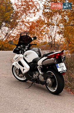 Мотоцикл Спорт-туризм Honda VFR 800F Interceptor 2002 в Днепре