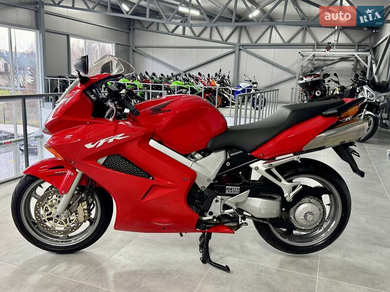 Мотоцикл Спорт-туризм Honda VFR 800F Interceptor 2005 в Хмельницькому фото 5 Мотоцикл Спорт-туризм Honda VFR 800F Interceptor 2005 в Хмельницькому