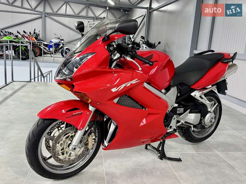 Мотоцикл Спорт-туризм Honda VFR 800F Interceptor 2005 в Хмельницькому фото 2 Мотоцикл Спорт-туризм Honda VFR 800F Interceptor 2005 в Хмельницькому