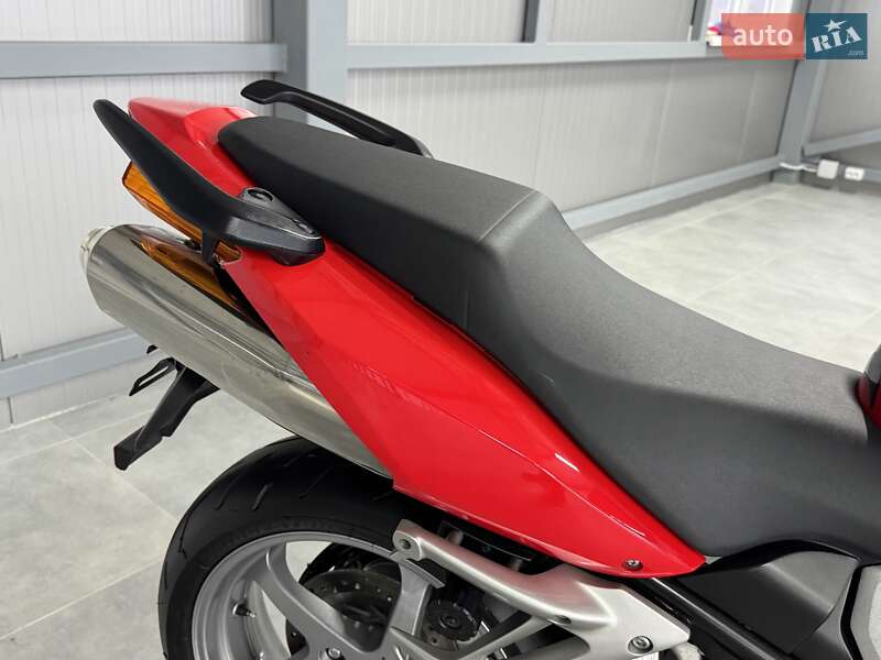 Мотоцикл Спорт-туризм Honda VFR 800F Interceptor 2005 в Хмельницькому фото 10 Мотоцикл Спорт-туризм Honda VFR 800F Interceptor 2005 в Хмельницькому