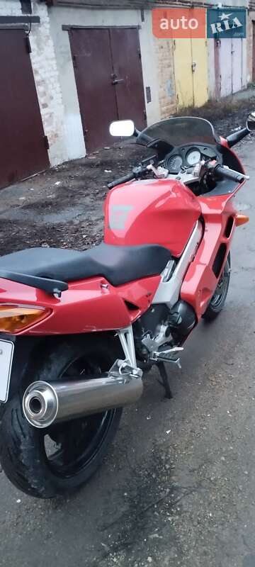 Мотоцикл Спорт-туризм Honda VFR 800F Interceptor 1999 в Полтаве