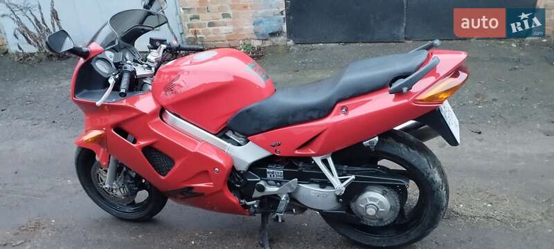 Мотоцикл Спорт-туризм Honda VFR 800F Interceptor 1999 в Полтаве