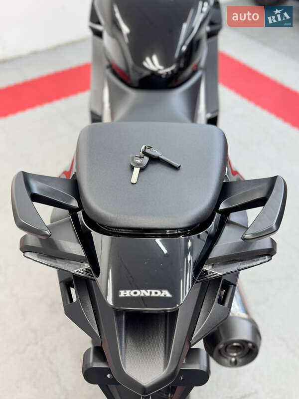 Спортбайк Honda VFR 800F Interceptor 2014 в Одессе фото 31 Спортбайк Honda VFR 800F Interceptor 2014 в Одессе
