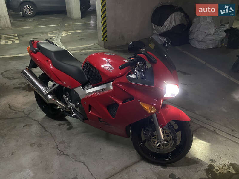Мотоцикл Спорт-туризм Honda VFR 800F Interceptor 1999 в Киеве