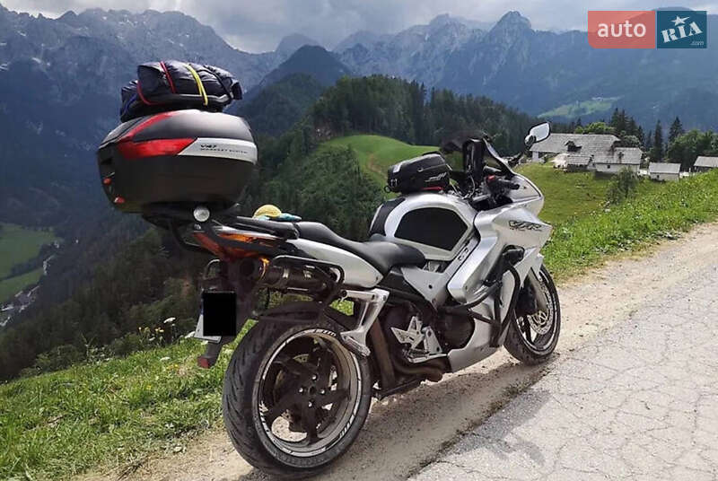 Мотоцикл Спорт-туризм Honda VFR 800F Interceptor 2002 в Тернополе фото 5 Мотоцикл Спорт-туризм Honda VFR 800F Interceptor 2002 в Тернополе