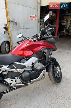 Мотоцикл Спорт-туризм Honda VFR 800X Crossrunner 2016 в 