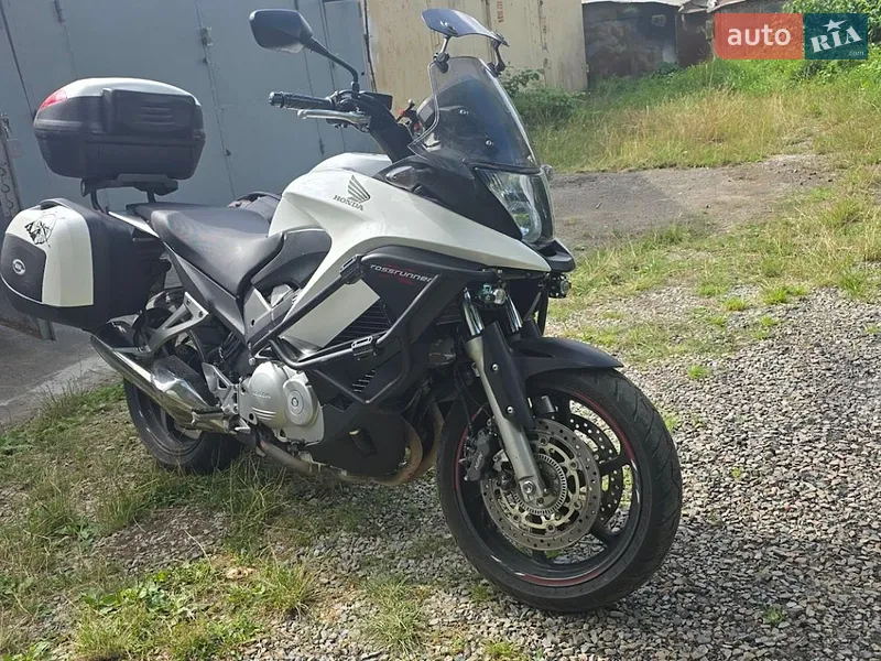 Honda VFR 800X Crossrunner 2013