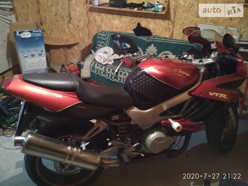 Мотоцикл Спорт-туризм Honda VTR 1000 1999 в Благовещенском
