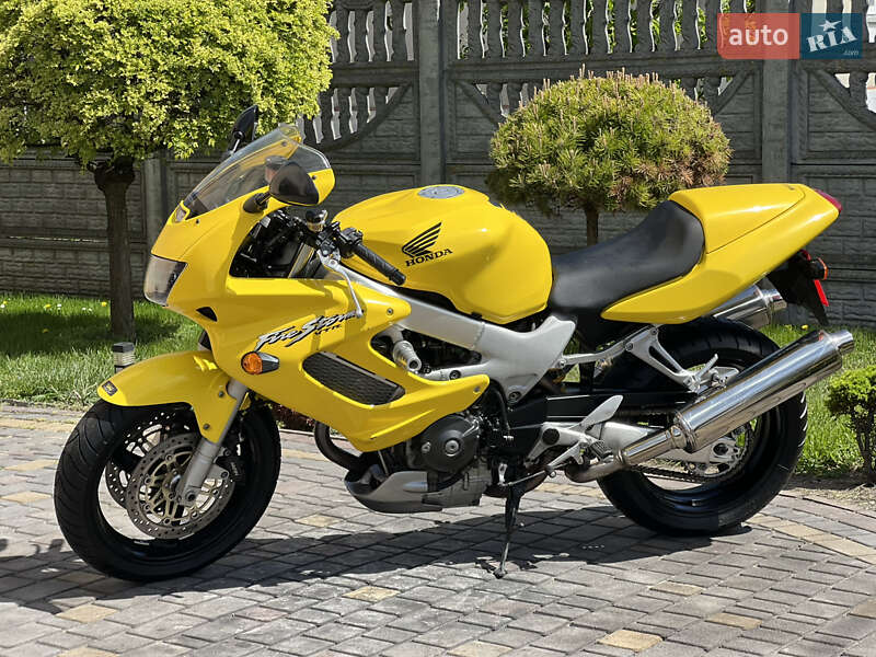 Мотоцикл Спорт-туризм Honda VTR 1000 2002 в Буську