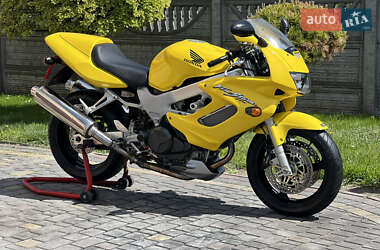 Мотоцикл Спорт-туризм Honda VTR 1000 2002 в 