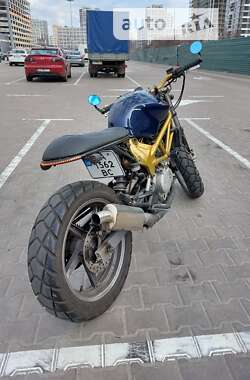 Мотоцикл Без обтекателей (Naked bike) Honda VTR 250 2002 в Киеве
