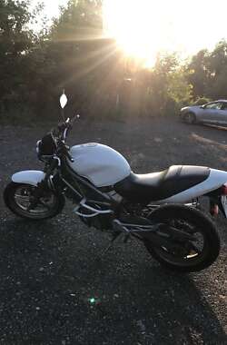 Мотоцикл Классик Honda VTR 250 2002 в Киеве