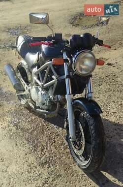 Мотоцикл Без обтекателей (Naked bike) Honda VTR 250 2000 в 