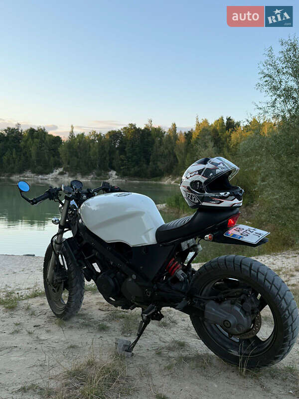 Кафе рейсер Honda VTR 250 1998 в Ковеле