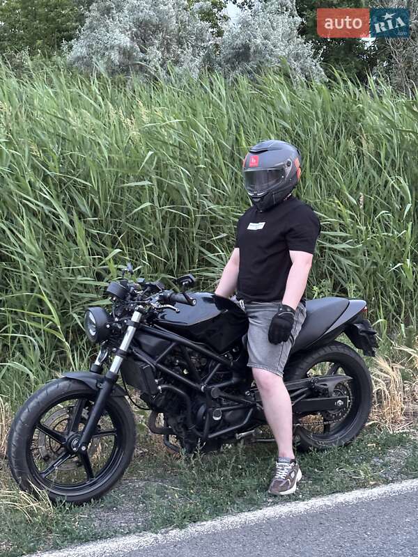 Мини спорт Honda VTR 250 2002 в Рени