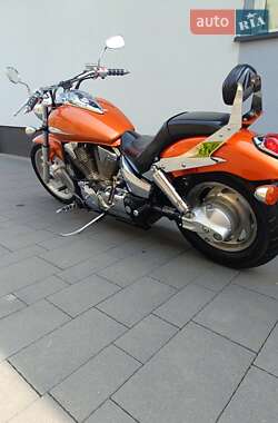 Мотоцикл Чоппер Honda VTX 1300S 2004 в 
