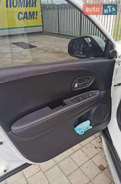 Позашляховик / Кросовер Honda X-NV 2019 в 
