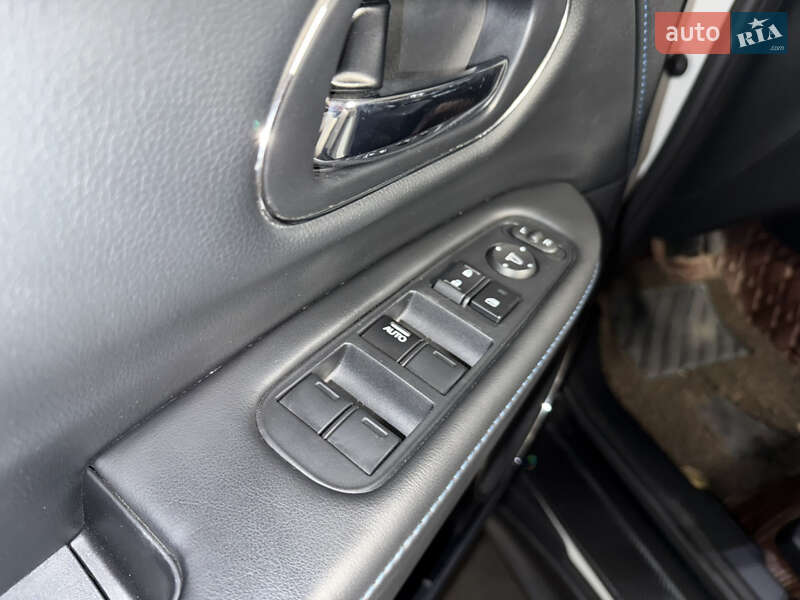 Внедорожник / Кроссовер Honda X-NV 2019 в Харькове