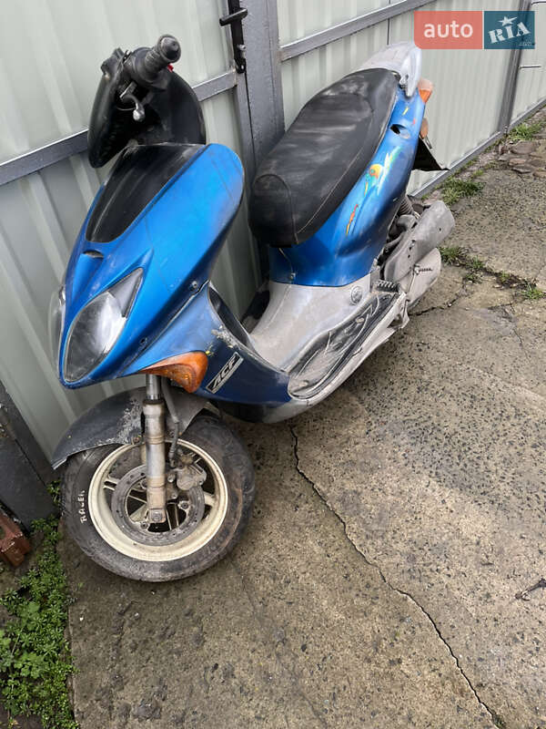Скутер Honda X8R-S 2009 в Бучі