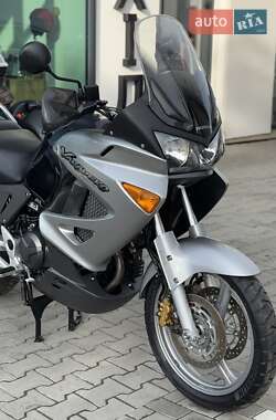 Мотоцикл Туризм Honda XL 1000V Varadero 2004 в 