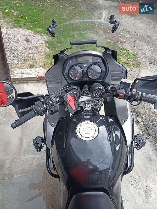 Мотоцикл Багатоцільовий (All-round) Honda XL 1000V Varadero 2003 в Миронівці фото 11 Мотоцикл Багатоцільовий (All-round) Honda XL 1000V Varadero 2003 в Миронівці