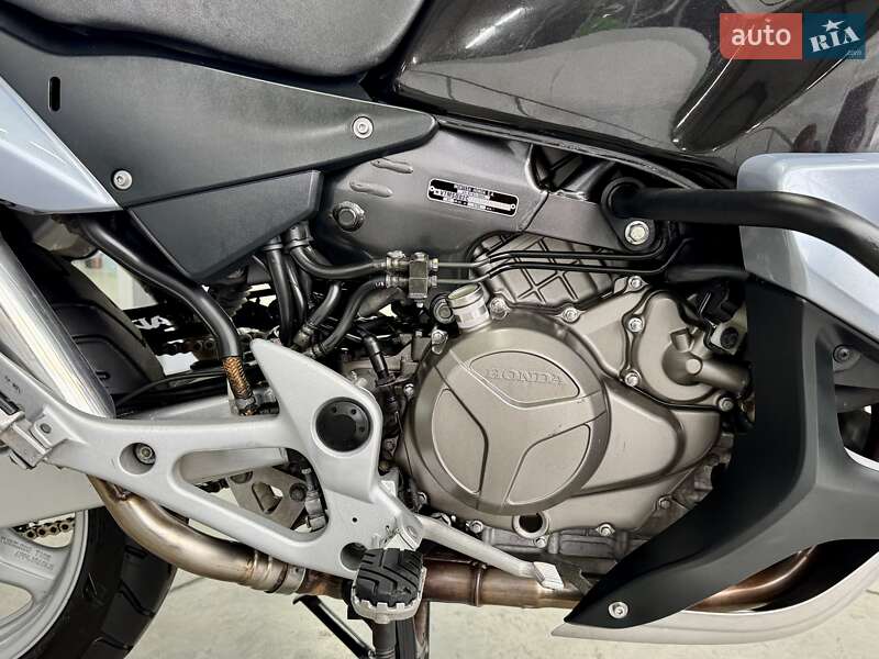 Мотоцикл Многоцелевой (All-round) Honda XL 1000V Varadero 2007 в Хмельницком фото 9 Мотоцикл Многоцелевой (All-round) Honda XL 1000V Varadero 2007 в Хмельницком